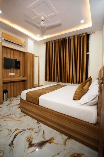 Room 5, Hotel Spark Inn, Mathura