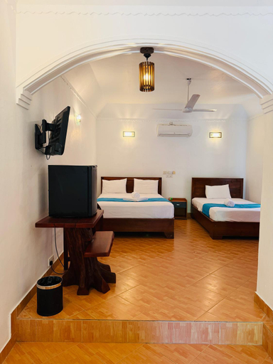 Bedroom, Pacific Hotel, Pothuvil
