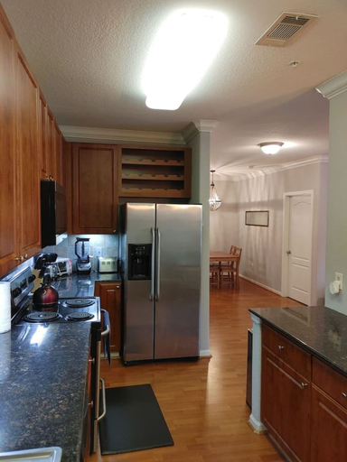 Room 3, Med Center Condo With Pool Gym and Balcony, Houston