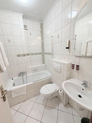 Bathroom 4, Yasha Hotel, Luxembourg