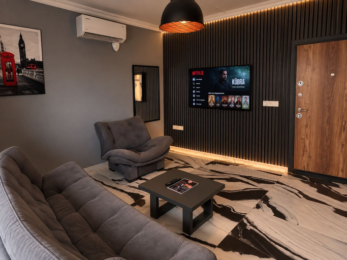 Interior 3, Efege Suit, Ünye