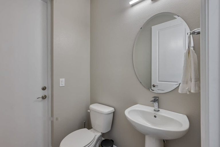 Room 2, Luxury Modern Villa With Private Pool 10 min From Disney, Osceola