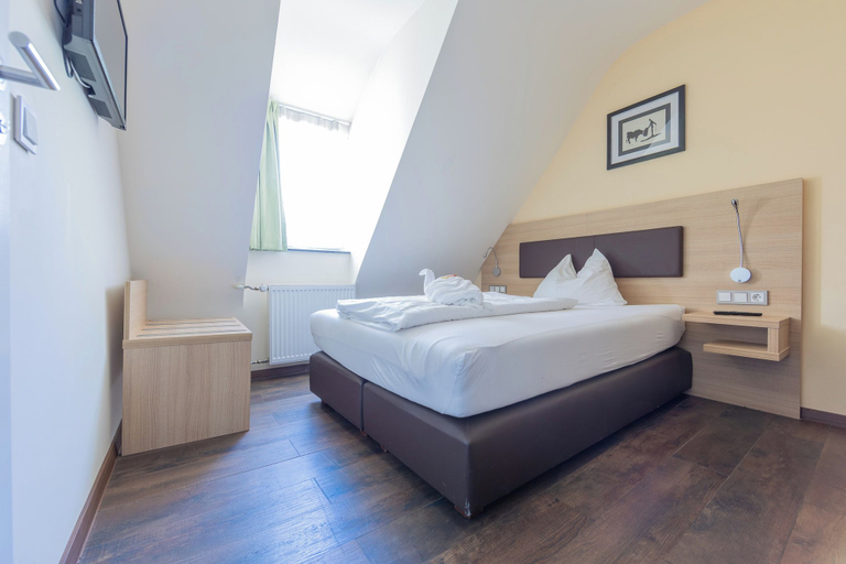 Bedroom 3, Hotel Restaurante Lorca, Heilbronn