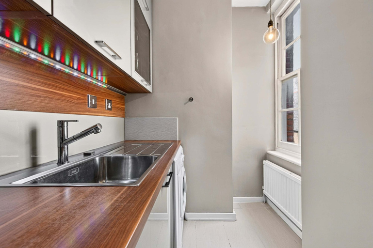 Private kitchen 3, 1-bed Flat · Fitzrovia · Sleeps 2, London