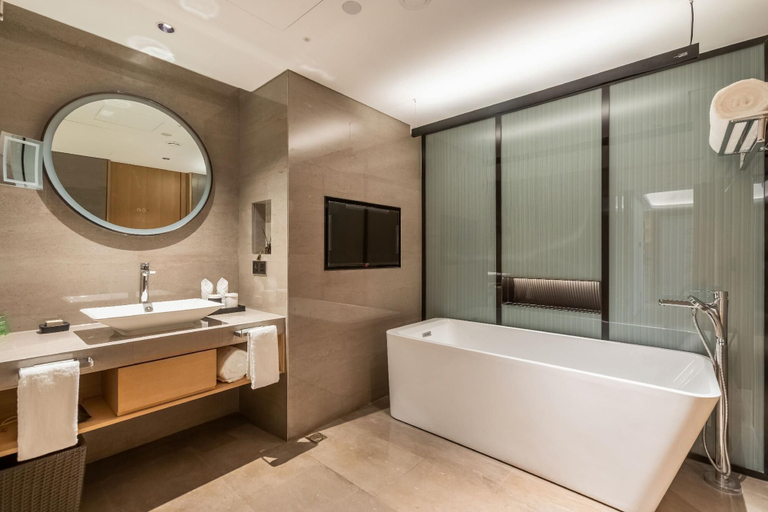 Bathroom 3, RoyalRae YongXing Garden Hotel, Beijing