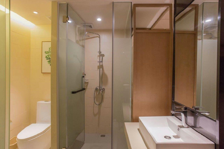 Bathroom 4, V8 Ziyuangang Hotel, Guangzhou