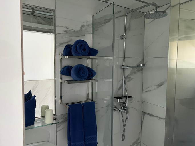 Bathroom 4, Apartment Hotel TABOGA, Las Palmas