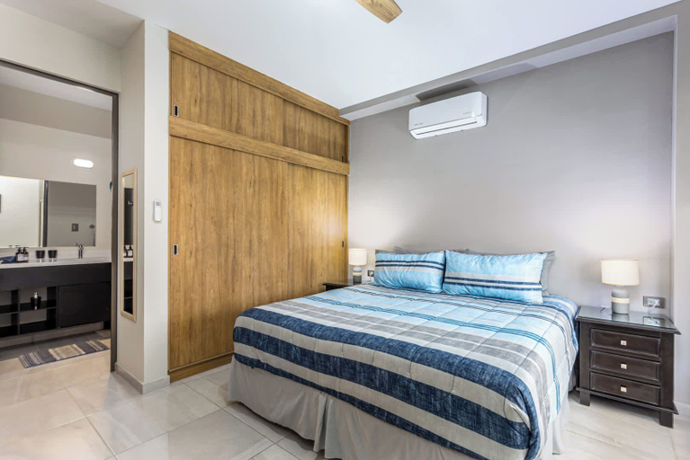 Room 2, New 2 BR Condo With Private Terrace - BBQ, La Paz