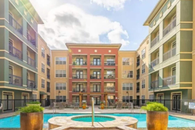 Room 4, Med Center Condo With Pool Gym and Balcony, Houston