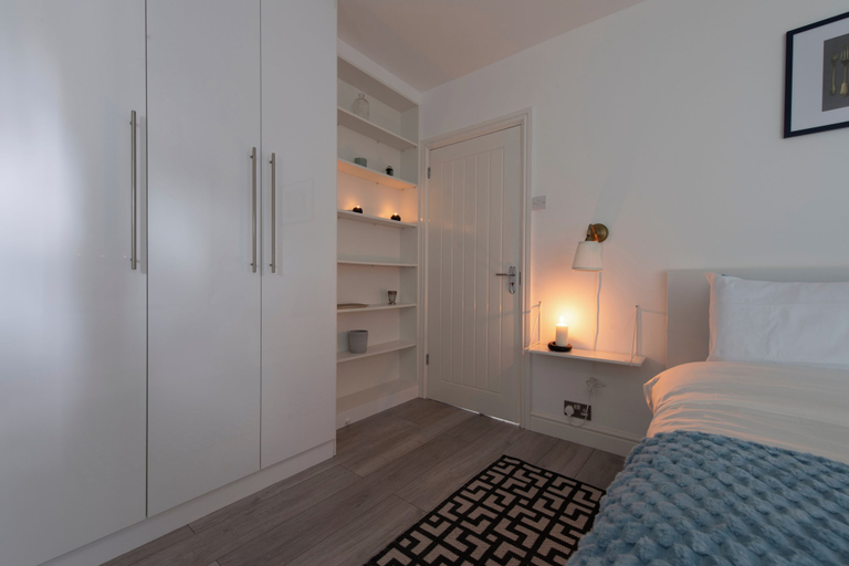 Room 3, House - Sleeps 9 - Garden - Central Location, London