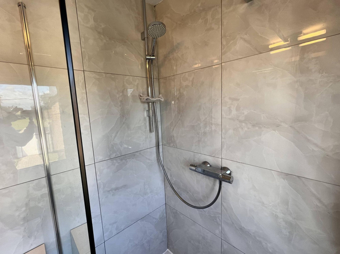 Bathroom 5, Beautiful House With 4 Bedrooms in Hees, Limburg