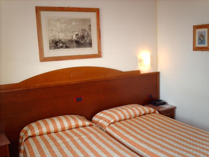 Room 5, Hotel La Pioppa, Bologna