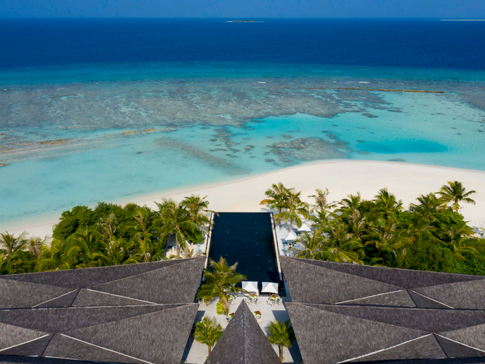 Public Area, Kuredhivaru Resort & Spa Maldives