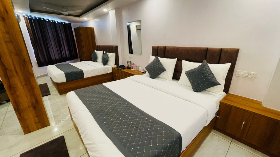 Room 3, Citylights Inn Hotel, Kaushambi