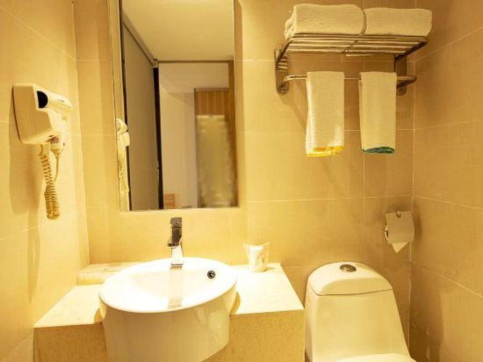 Bathroom 4, IU Hotel Zhengzhou Lvcheng Square Metro Station, Zhengzhou