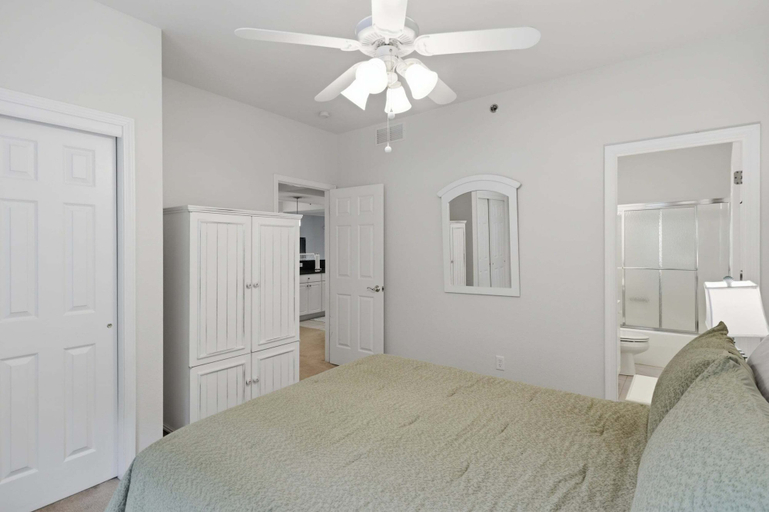 Room 4, Main Channel Views, 3 Heated Pools & Gated Resort, Camden