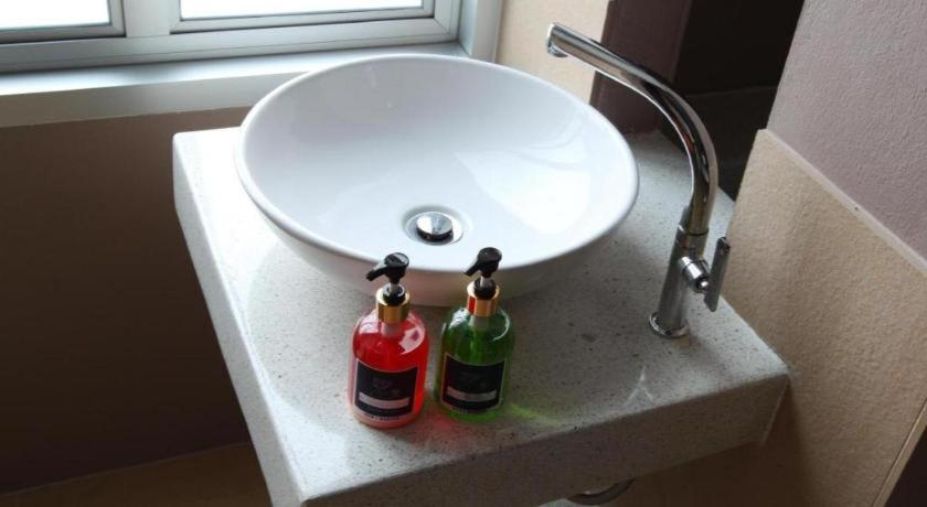 Bathroom 4, Z2 Boutique Hotel, Muang Chon Buri