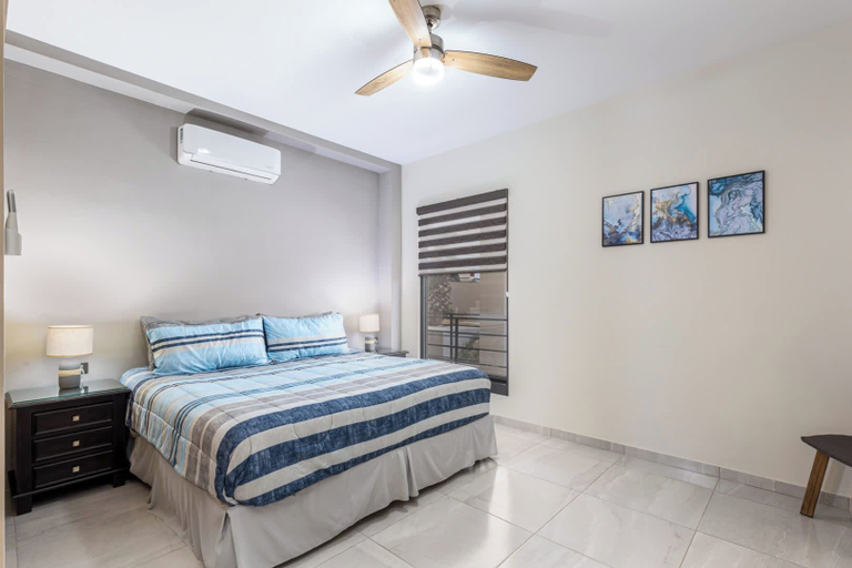 Room 4, New 2 BR Condo With Private Terrace - BBQ, La Paz