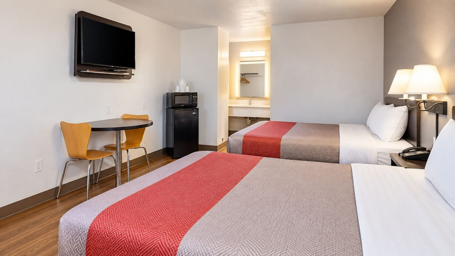 Bedroom 3, Motel 6 Safford, AZ, Graham
