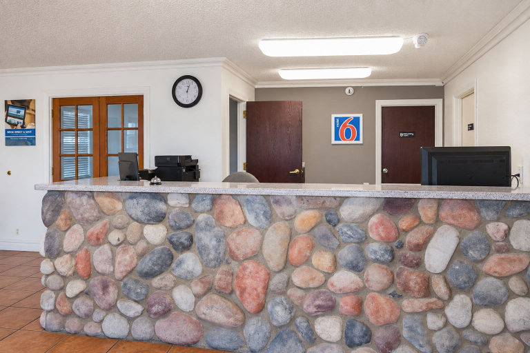 Others 5, Motel 6 Safford, AZ, Graham