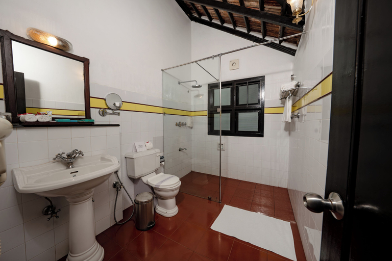 Bathroom 5, Nihara Resort And Spa, Ernakulam