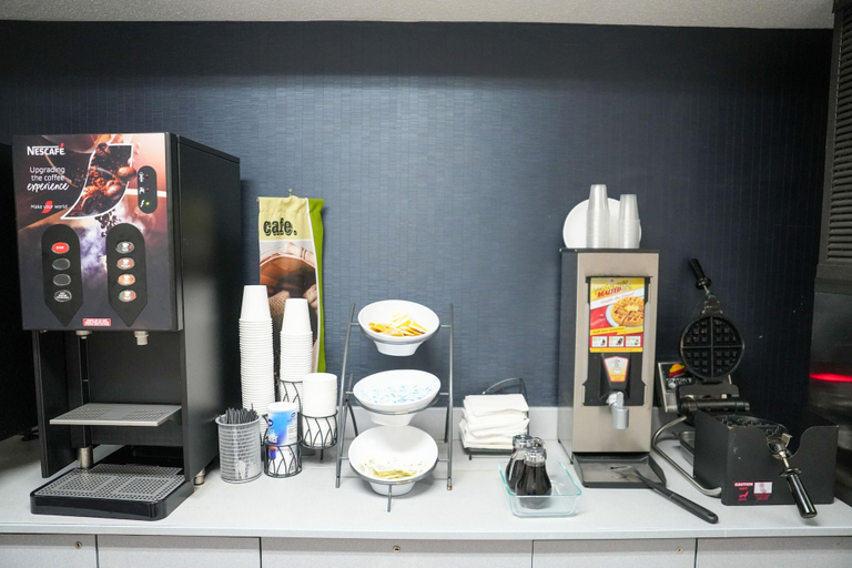 Food & Drinks 4, Microtel Inn & Suites by Wyndham Hagerstown by I-81, Washington