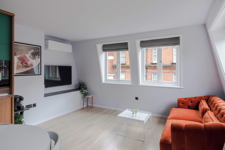 Living area 5, The Italian Collection - Soho - by Frankie, London