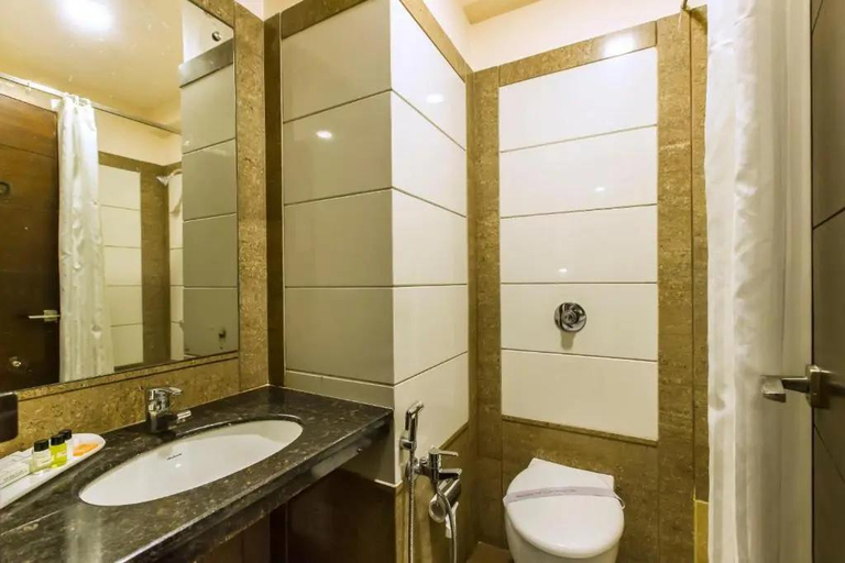 Bathroom 4, Aaram Bagh-Pushkar Villa, Ajmer