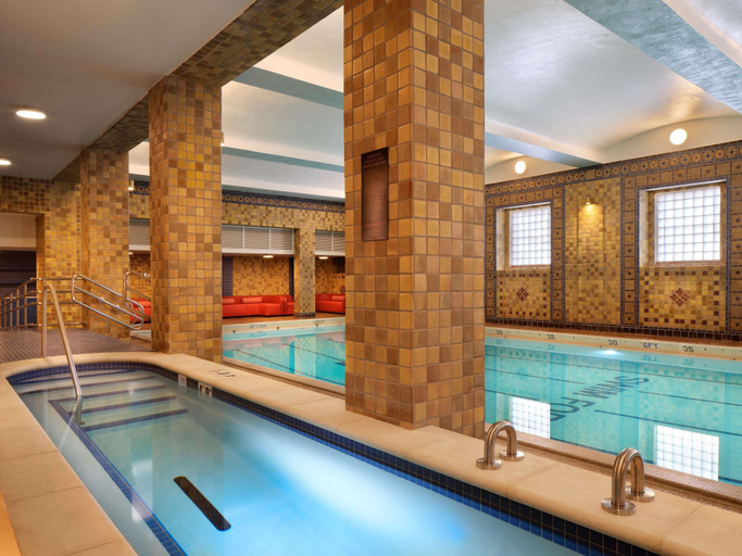 Sport & Beauty 2, 21C Museum Hotel St Louis, Saint Louis