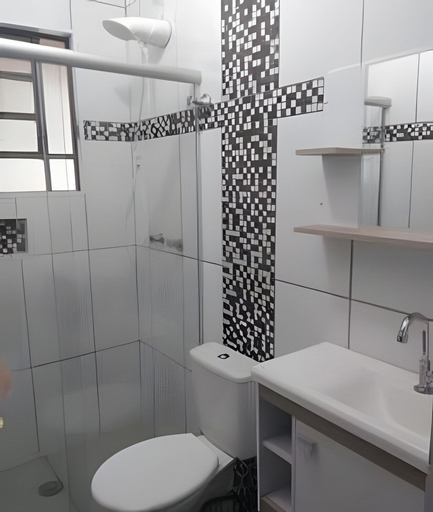 Bathroom 3, Casa do Bruno, Olímpia