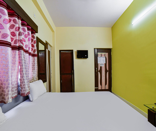 Room 4, Deluxe Hotel Blue Velvet, Patna