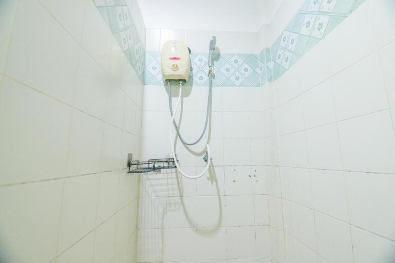 Bathroom 5, Baan Chuengkao Resort, Muang Ranong