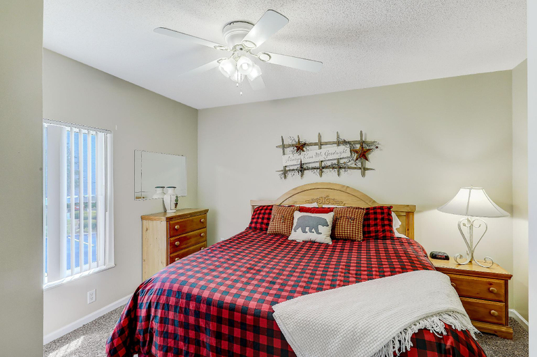 Bedroom 2, Whispering Pines Condos by VTrips, Sevier