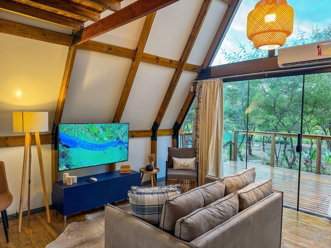 Living area 4, Chalé Folk Village Moderno com jacuzzi, Bonito