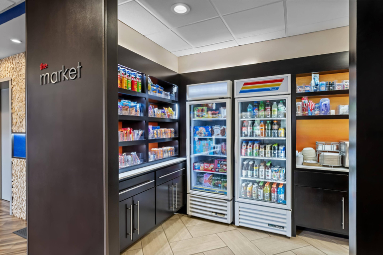 Food & Drinks 5, Comfort Suites Columbia at Harbison, Lexington