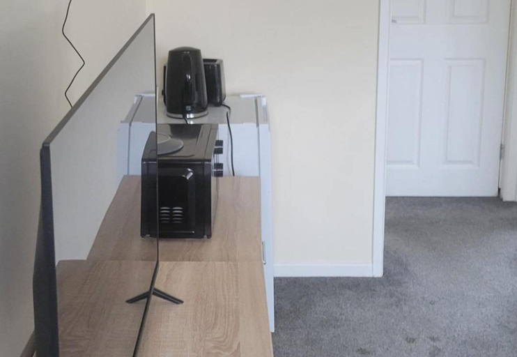 Interior 4, Studio Sleeps 2 - Shared Garden - Free Parking, Cornwall