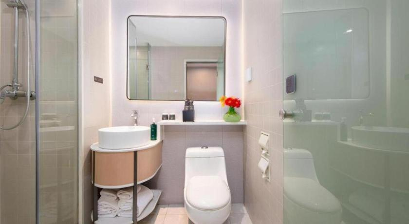 Bathroom 4, Jinjiang Inn Dalian North Railway Station , Dalian