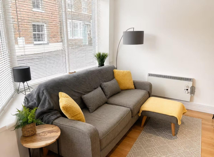 Living area 3, 2 Bedroom Contemporary Townhouse - Town Centre, Central Bedfordshire