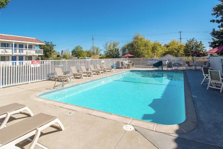 Sport & Beauty 5, Motel 6 Redding South, Shasta