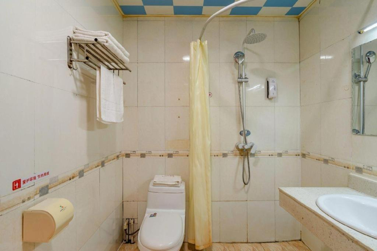Bathroom 3, Shell Xinxiang Weibin District Railway Station Department Store Hotel, Xinxiang