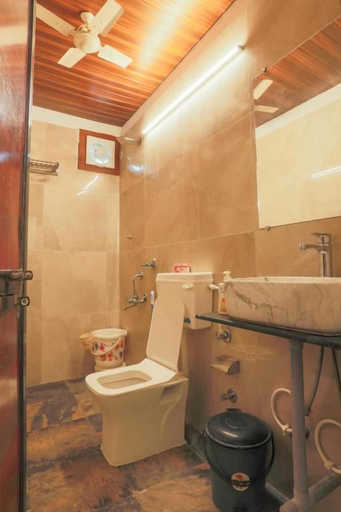 Bathroom 3, Camp Gondwana Pench, Seoni