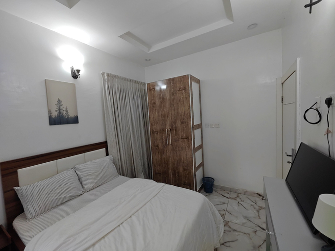 Room 2, NatureRest 4 bedroom Shortlet in lekki, Eti-Osa