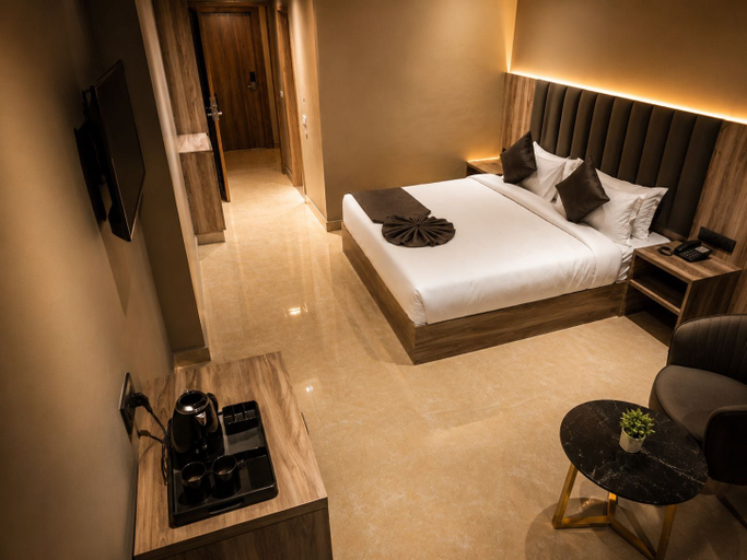 Room 2, Crestmont Sunshine Hotel, Dehradun
