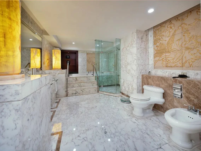 Bathroom 2, Chongqing Empark Grand Hotel, Chongqing