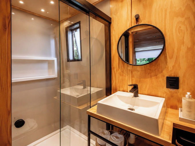 Bathroom 4, LUTS Chalés, Gonçalves