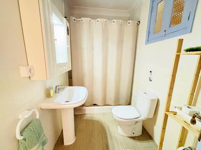 Bathroom, Hostel Banana Surf House, Santa Cruz de Tenerife