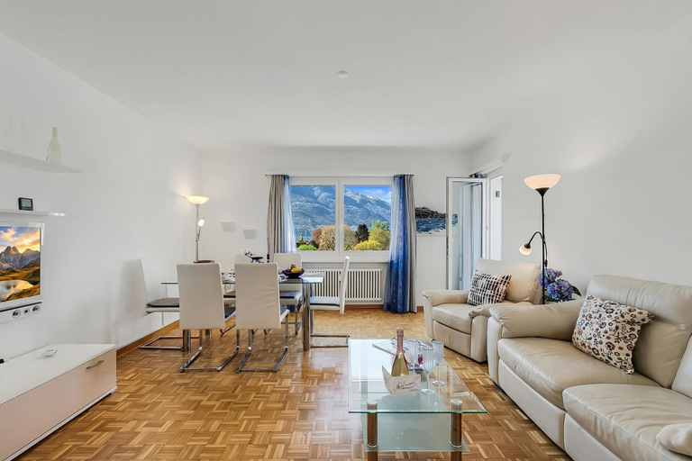 Living area 5, Il Tenero Appartamento With Balcony and Parking, Locarno