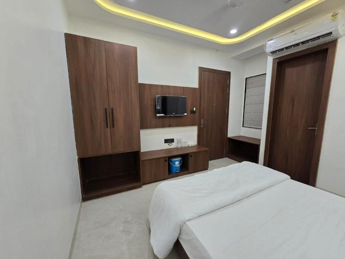 Room 5, shree radha raman sarkar dham, Mathura