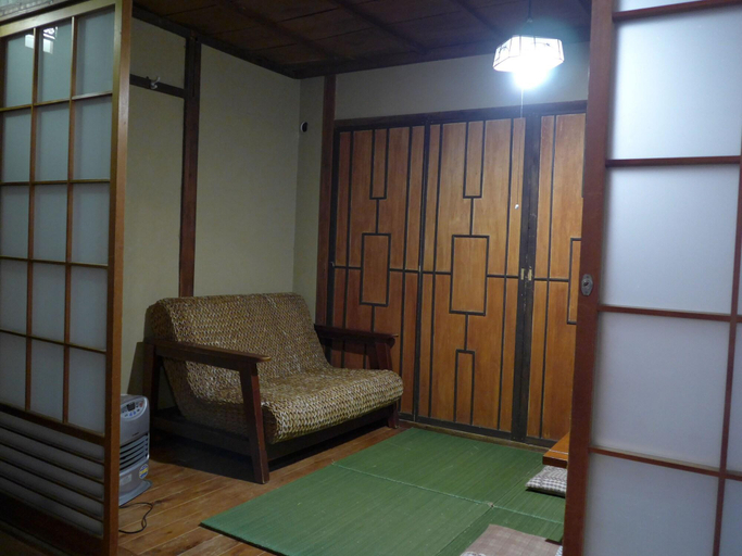 Lobby 3, Small World Guest House, Kyoto
