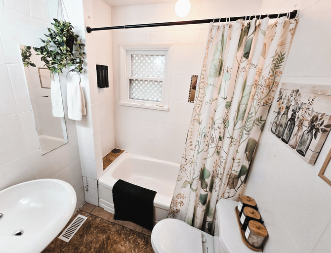 Bathroom 3, The Fern | Hot Tub • Arcade • Games • Playground, Division No. 6